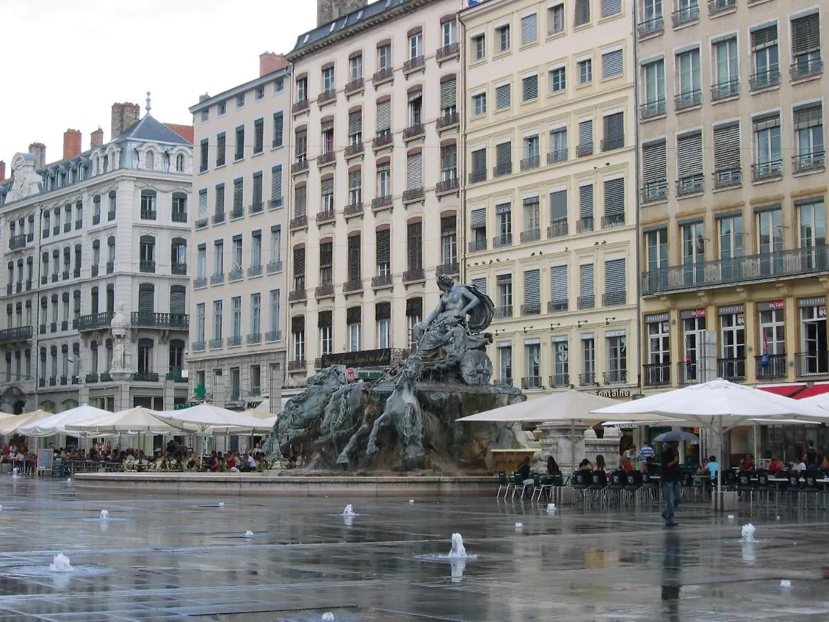 Residence Avy Baudelaire - Lyon Bellecour Apart Otel